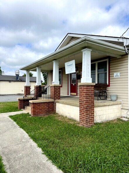 More Photos Of 3604 E River Rd, South Chesterfield Daycare Center For Sale