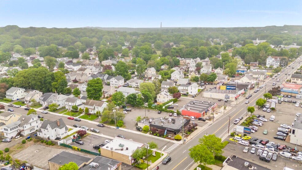 More Photos Of 186 Main St, Norwalk Restaurant For Sale