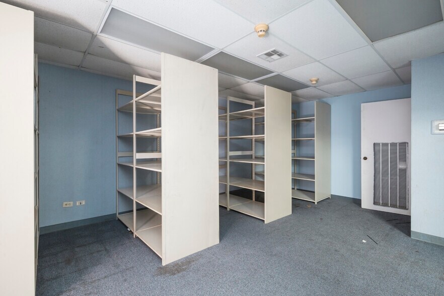 More Photos Of 1807 Tower Dr, Monroe Office For Sale