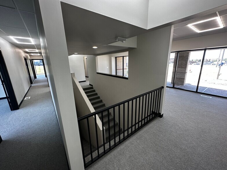 More Photos Of 1708 Prairie View Rd, Platte City Medical For Lease