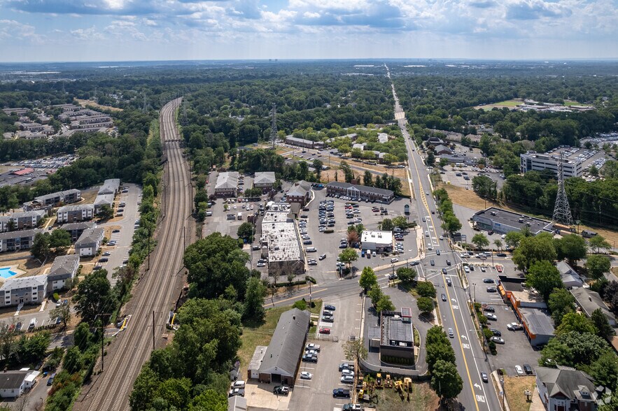 More Photos Of 1 Lincoln Hwy, Edison Unknown For Lease