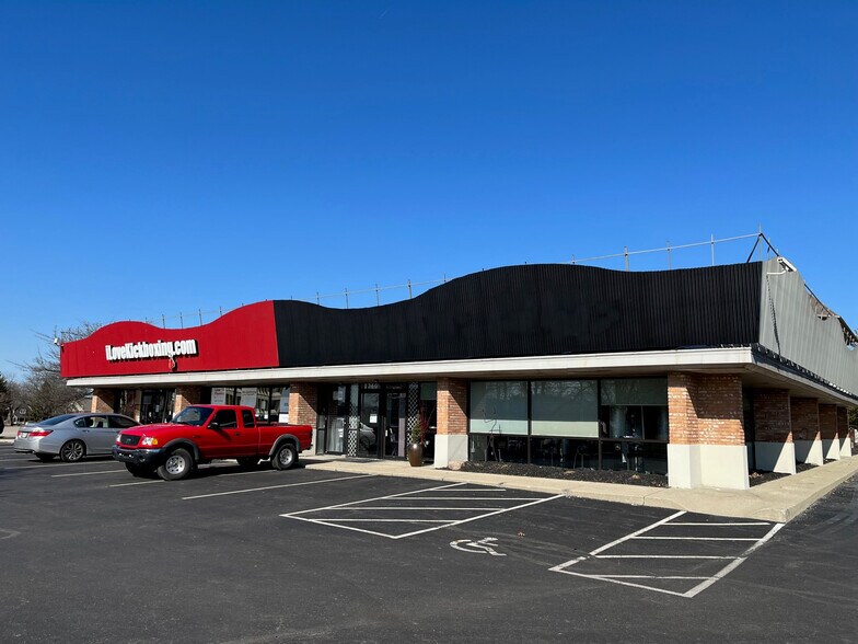 More Photos Of 2260-2264 W Henderson Rd, Columbus Freestanding For Lease
