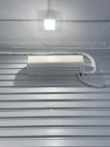 More Photos Of 49751 Oates Ln, Coachella Parking Garage For Sale