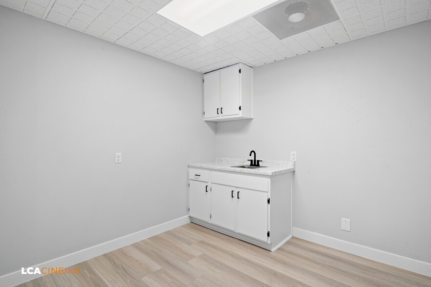 More Photos Of 901 34th St, Bakersfield Medical For Sale
