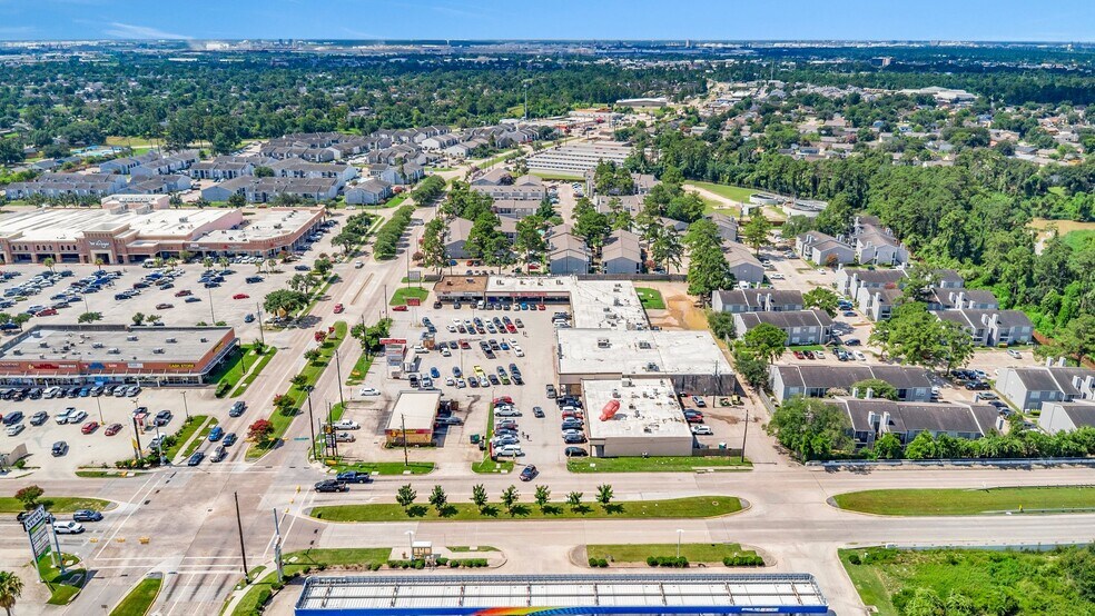 More Photos Of 500-548 Normandy St, Houston Storefront For Lease