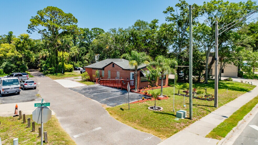 More Photos Of 1887 Mayport Rd, Atlantic Beach Freestanding For Sale