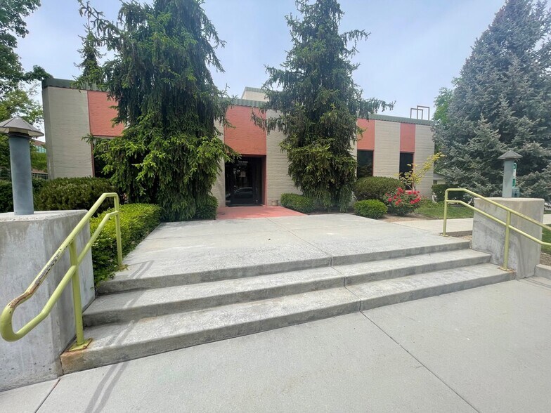 More Photos Of 300 W Main St, Boise Medical For Lease