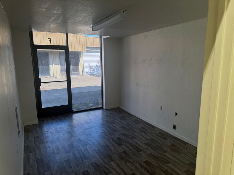 More Photos Of 2967 Coors Ct, Santa Rosa Warehouse For Lease