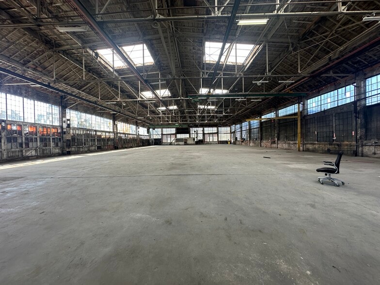 More Photos Of 2635-2717 Peralta St, Oakland Warehouse For Lease