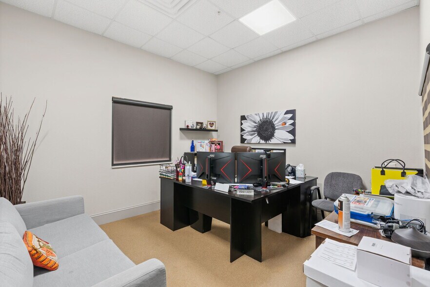 More Photos Of 585 Commonwealth Blvd, Port Orange Manufacturing For Sale