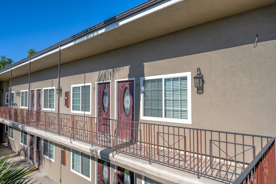 More Photos Of 276 S Sierra Madre Blvd, Pasadena Apartments For Sale