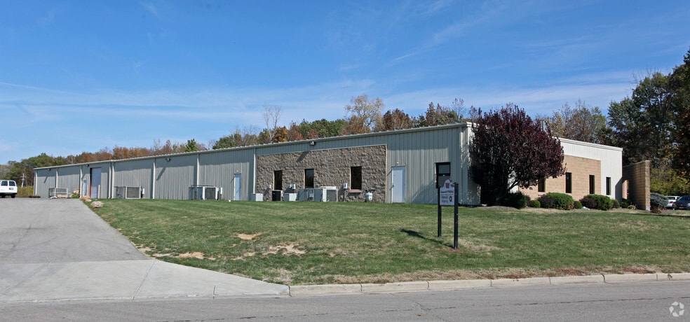More Photos Of 4220 Interpoint Blvd, Dayton Warehouse For Lease