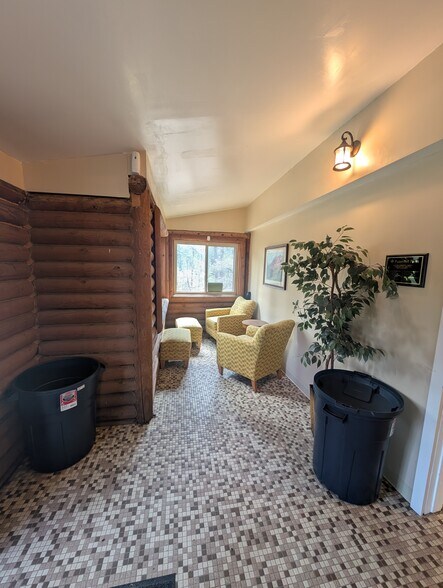 More Photos Of 101 Marapai Rd, Prescott Specialty For Sale