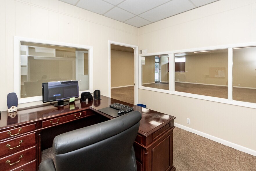 More Photos Of 2118 Cosgrove Ave, North Charleston Freestanding For Lease