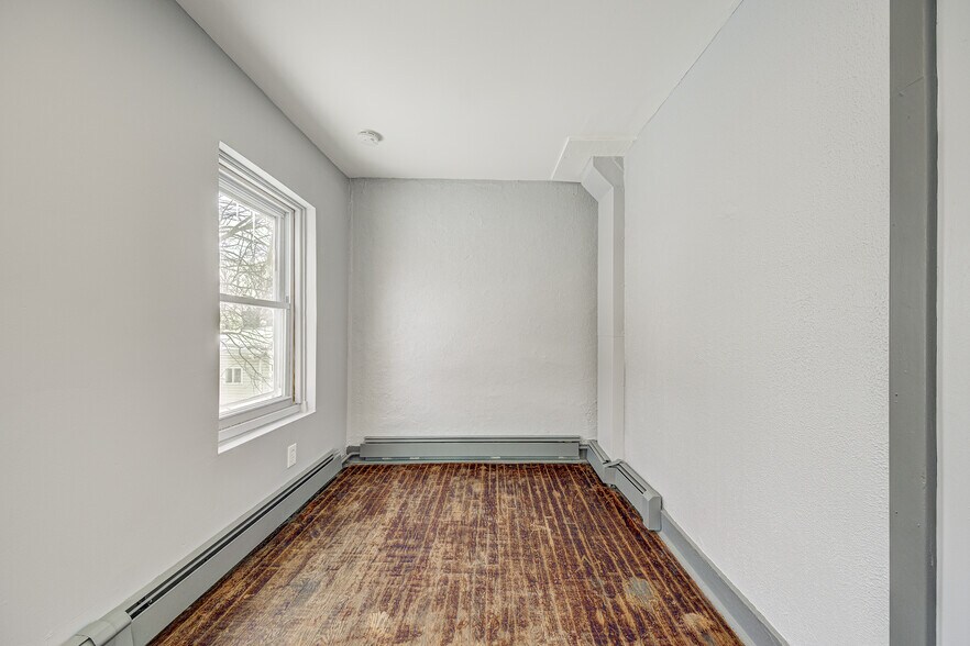 More Photos Of 137 William St, Newburgh Apartments For Sale