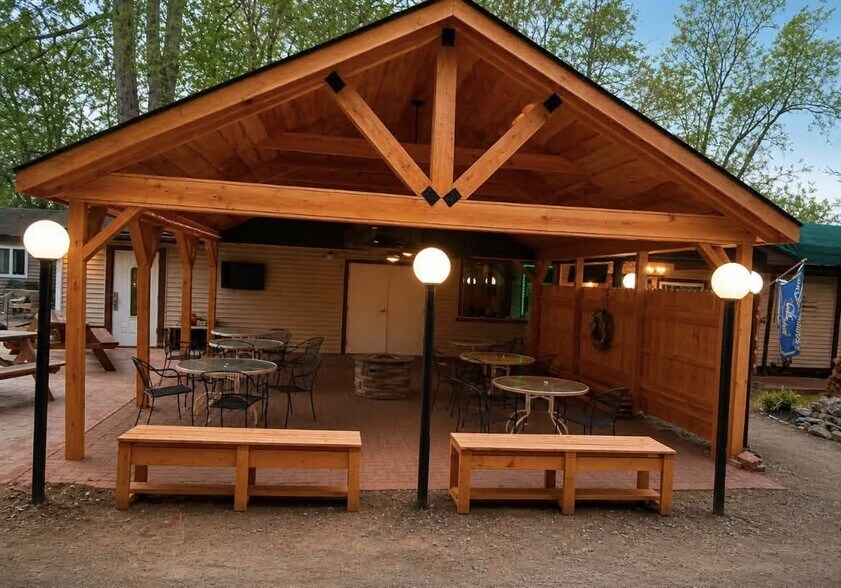 More Photos Of 12227-12229 Seymour Rd, Grass Lake Restaurant For Sale