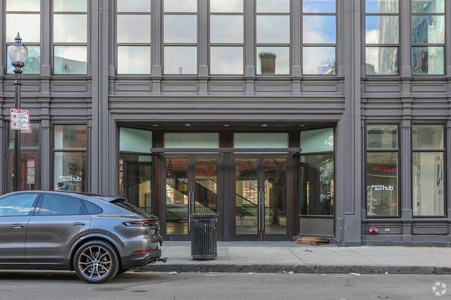 More Photos Of 343-347 Newbury St, Boston Storefront For Lease