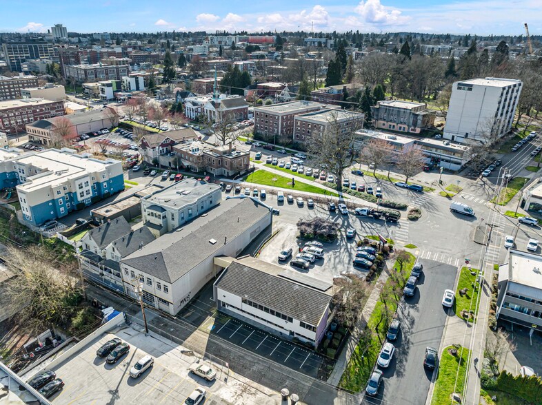 More Photos Of 401 Fawcett Ave, Tacoma Veterinarian Kennel For Sale