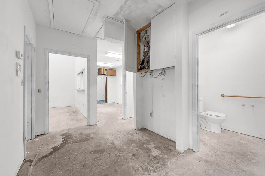 More Photos Of 2306 Lee Rd, Winter Park Medical For Lease