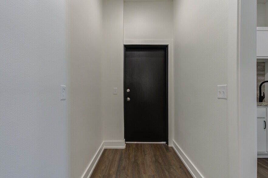 More Photos Of 8922 County Road 6820, Lubbock Warehouse For Sale