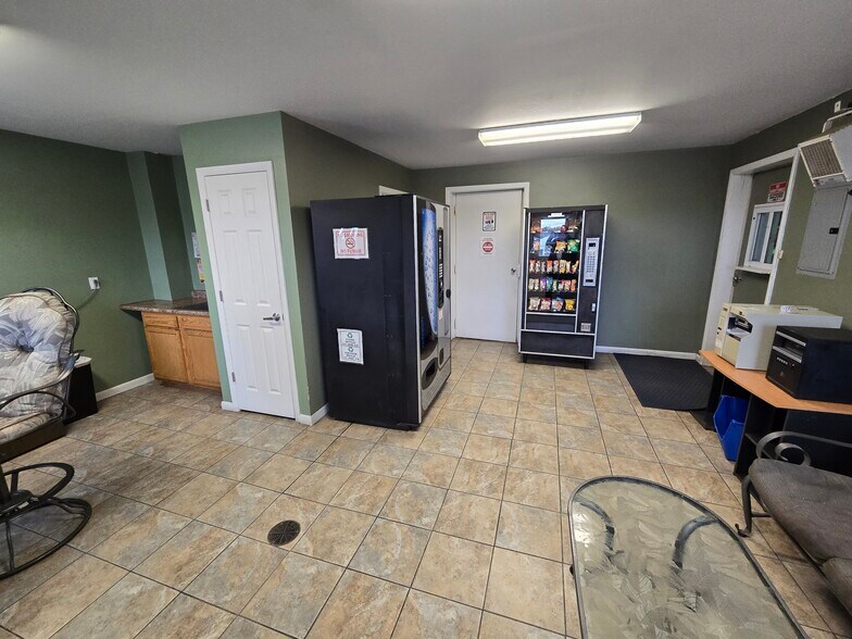 More Photos Of 11 Gurda Ln, Goshen Warehouse For Lease