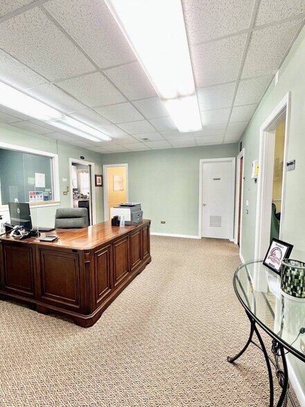 More Photos Of 411 E Statesville Ave, Mooresville Medical For Lease