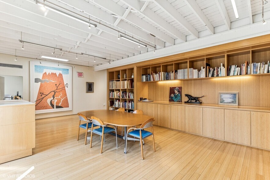 More Photos Of 1923-1925 N Halsted St, Chicago General Retail For Sale