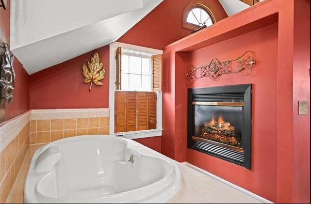 More Photos Of 3904 Vt Route 7A, Arlington Hospitality For Sale