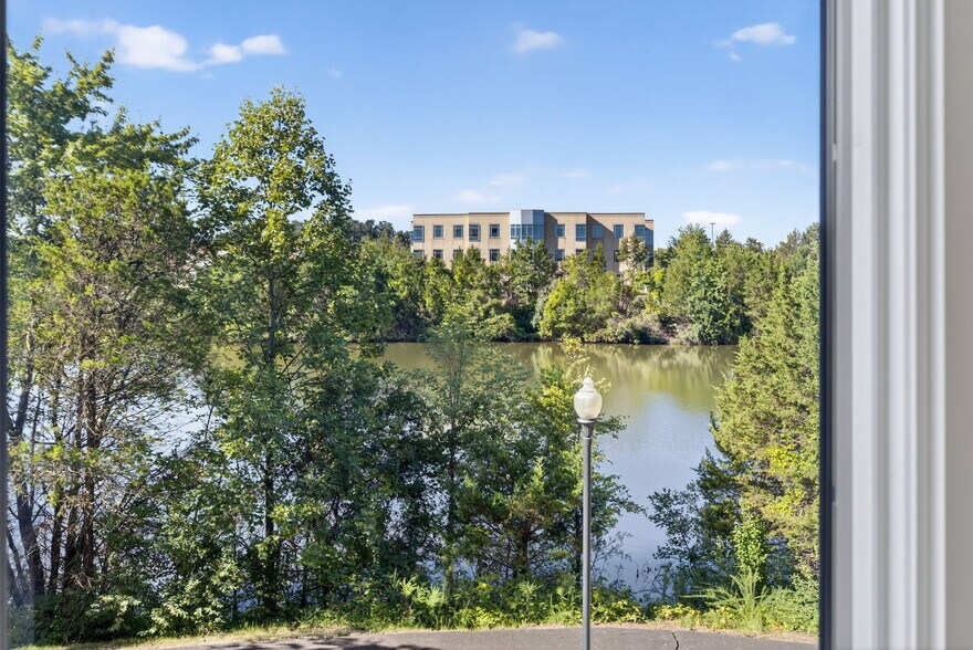 More Photos Of 46165 Westlake Dr, Sterling Medical For Sale