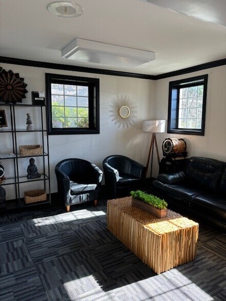 More Photos Of 2204 Crestmoor Rd, Nashville Medical For Lease