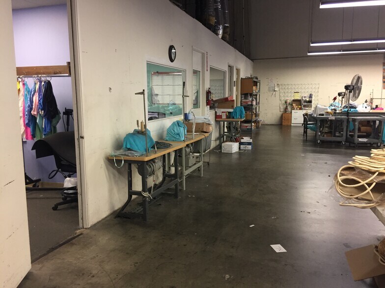 More Photos Of 15507-15517 Broadway Center St, Gardena Warehouse For Lease
