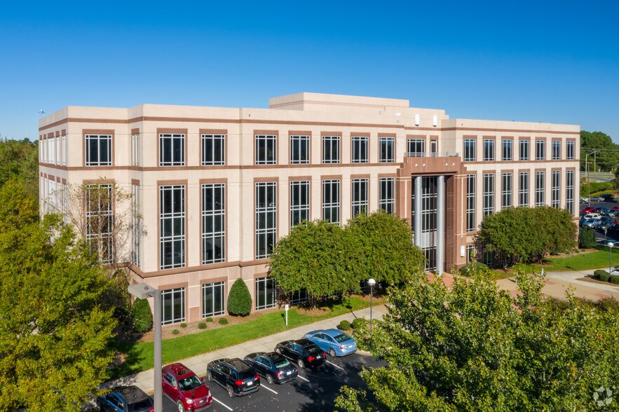 More Photos Of 9115 Harris Corners Pky, Charlotte Office For Lease