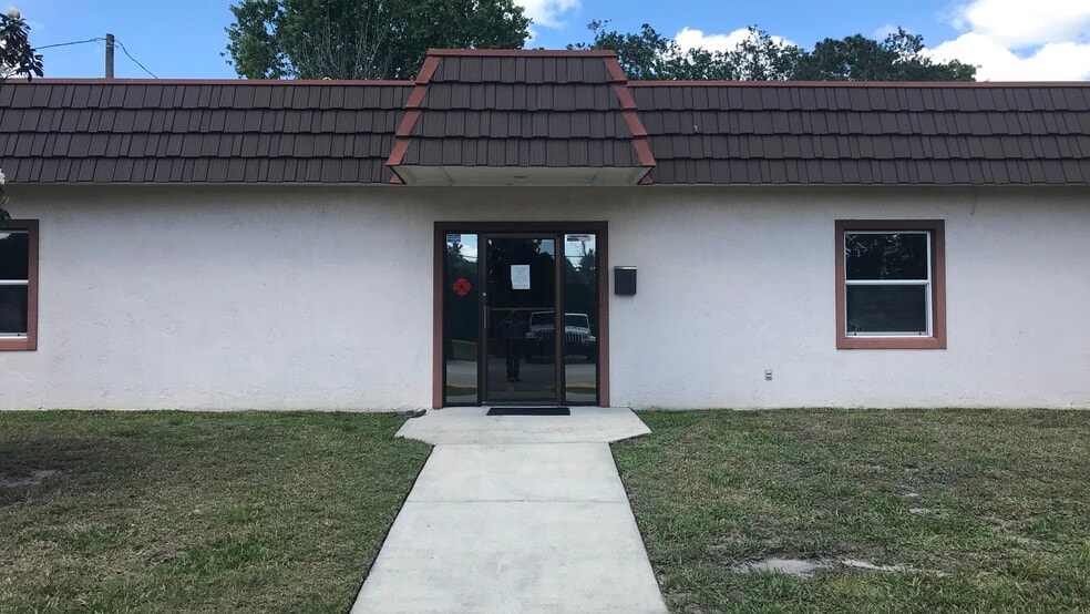 More Photos Of 1101 E Broadway St, Oviedo Office For Lease