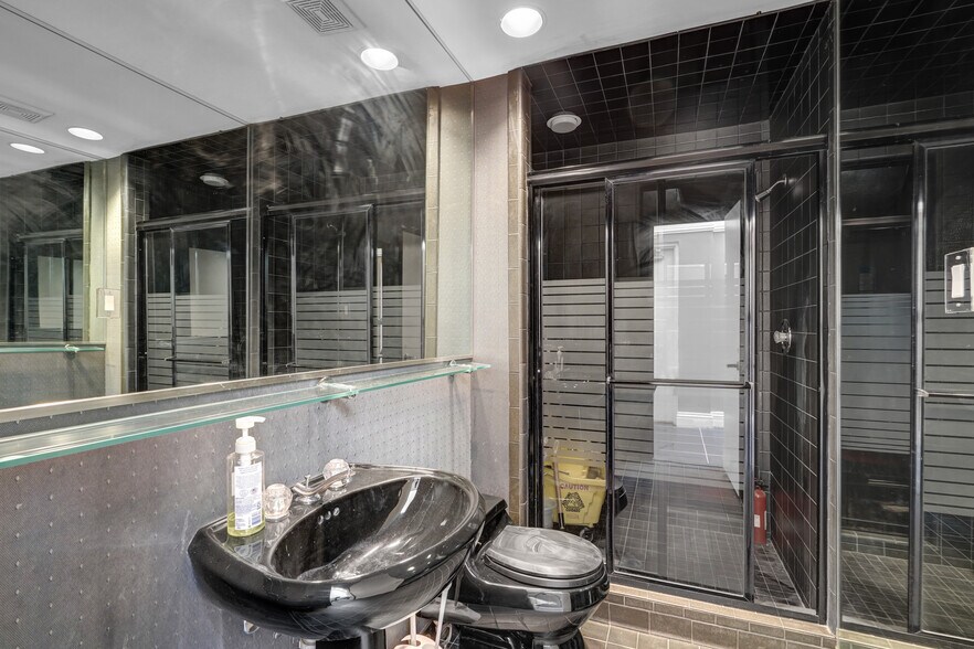 More Photos Of 1142-1148 Walker Rd, Great Falls Medical For Sale