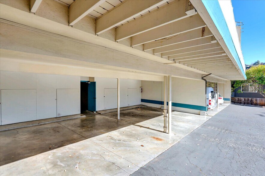 More Photos Of 6 Garden Ct, Belmont Apartments For Sale