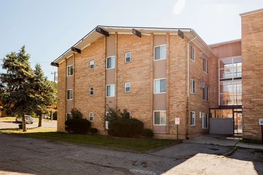 More Photos Of 12850 Dolphin St, Detroit Apartments For Sale