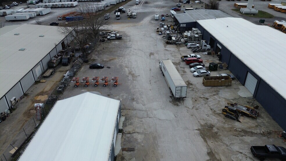 More Photos Of 1230 Industrial Park Rd, Columbia Warehouse For Lease