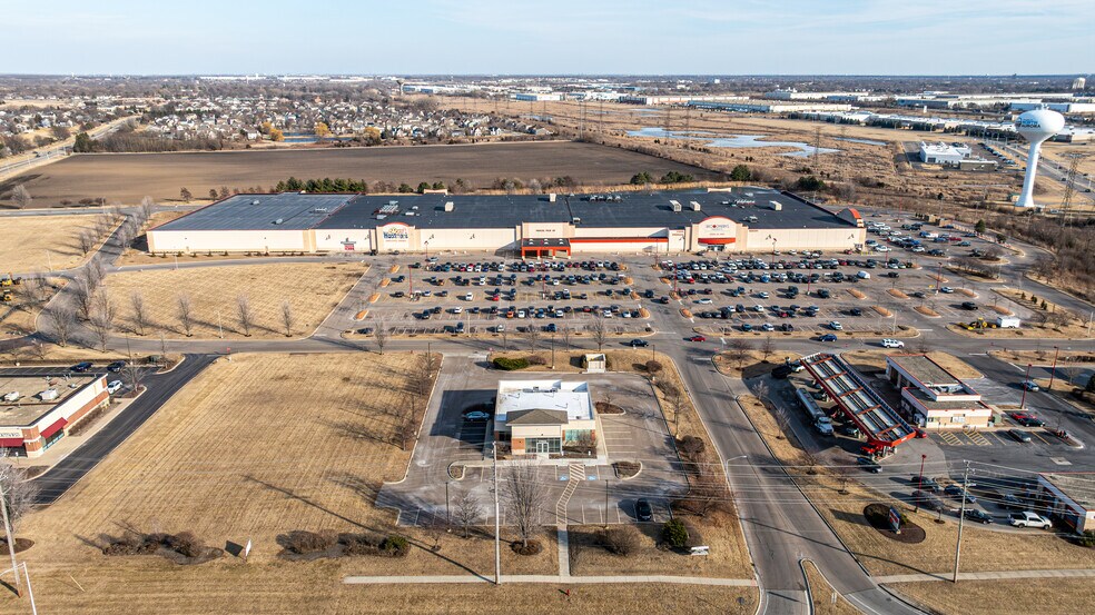 More Photos Of 140 Hansen Blvd, North Aurora Medical For Lease
