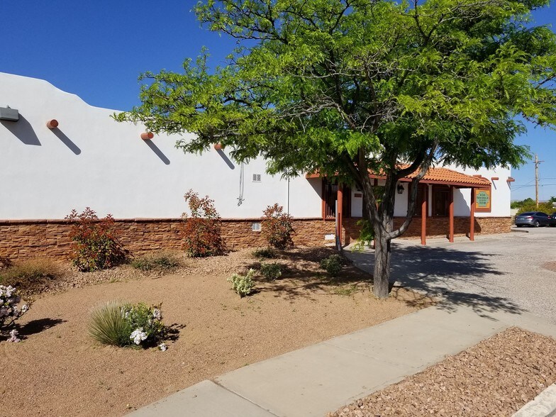 More Photos Of 2301 Saturn Cir, Las Cruces Medical For Sale