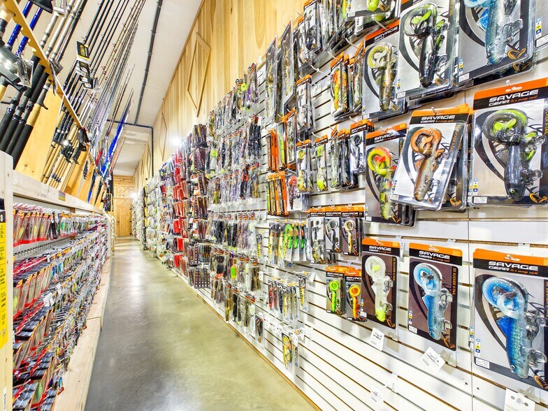 More Photos Of 13520 Emerson Ave, Williamstown General Retail For Sale