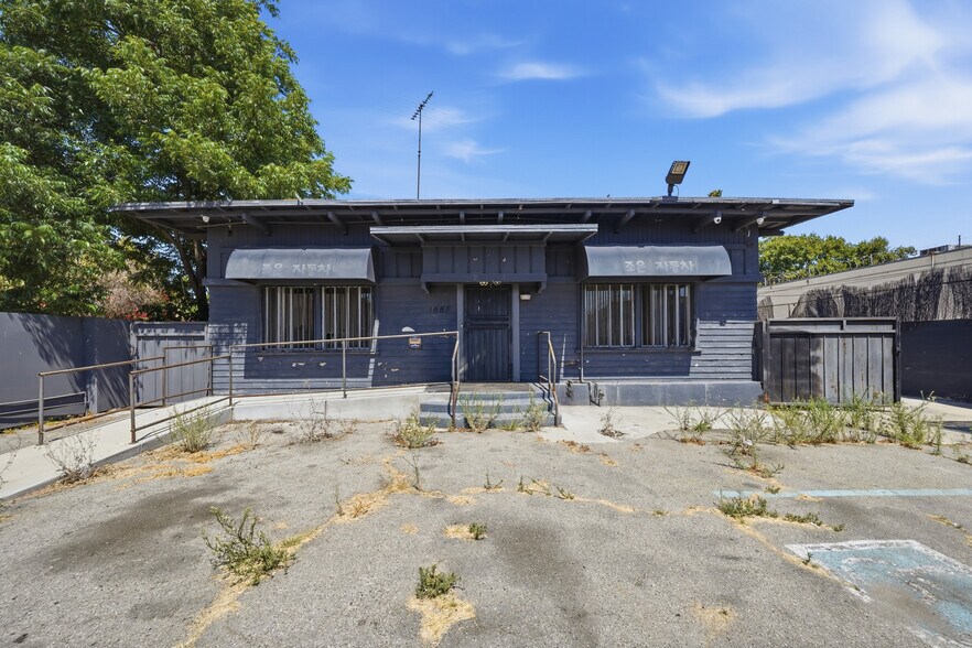 More Photos Of 1664 S Western Ave, Los Angeles Land For Sale
