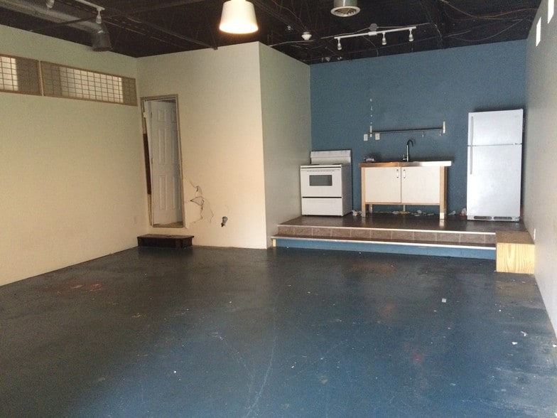 More Photos Of 145 New St, Decatur Warehouse For Lease