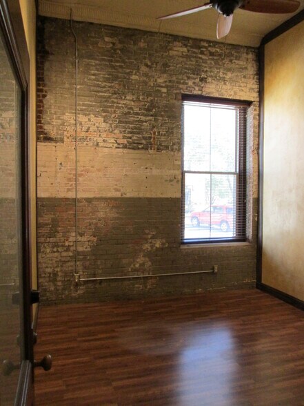 More Photos Of 101 S Fannin St, Rockwall Office For Lease