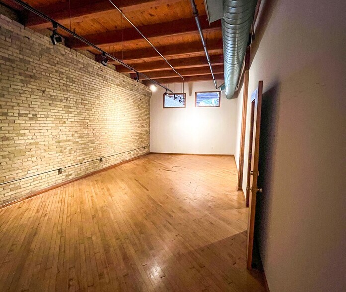 More Photos Of 231 E Buffalo St, Milwaukee Office For Sale