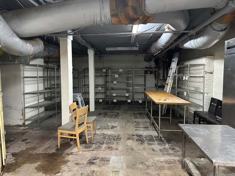 More Photos Of 231-243 E Colorado Blvd, Pasadena Storefront Retail Office For Lease