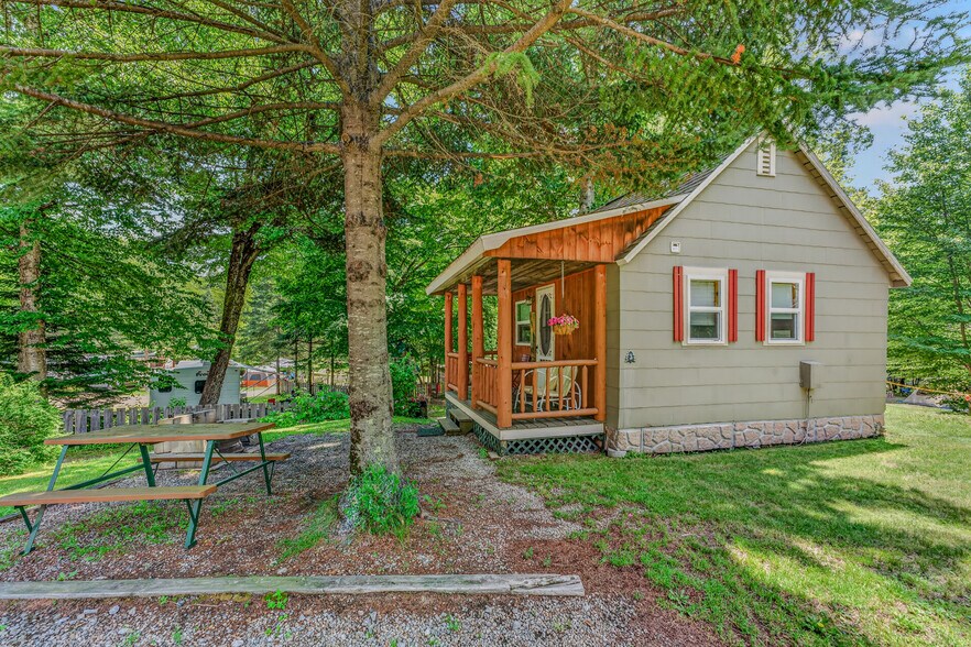 More Photos Of 218 US Route 3, Lincoln Hospitality For Sale