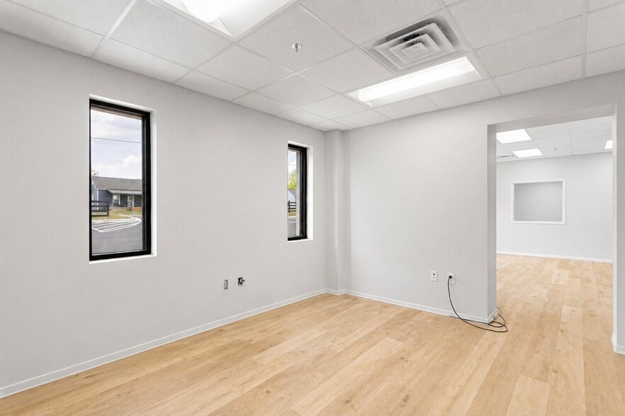 More Photos Of 114 S State St, Haw River Manufacturing For Sale