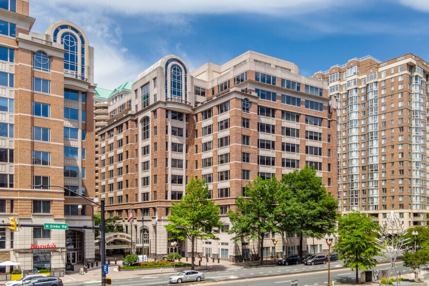 More Photos Of 4401 Wilson Blvd, Arlington Unknown For Lease