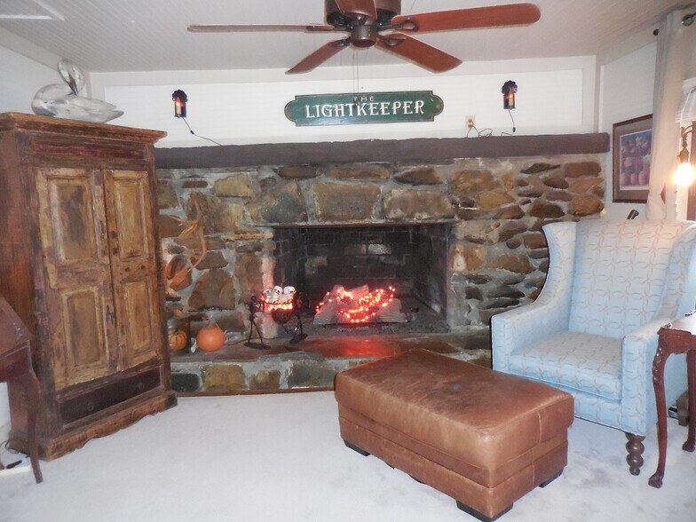 More Photos Of 10884 Nc Highway 105 S, Banner Elk Freestanding For Sale