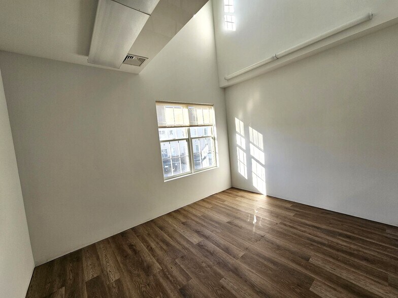 More Photos Of 5 Walter E Foran Blvd, Flemington Medical For Lease